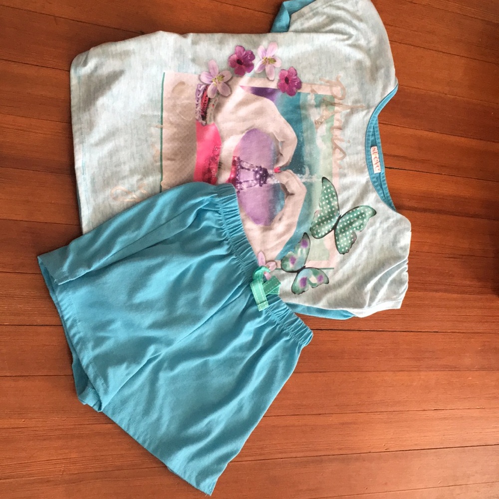 Paris Themed Sleep Set
